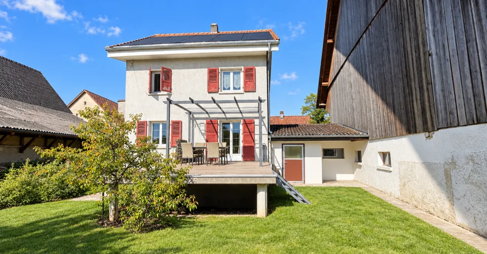 Familienhaus mit Garten, Garage und Solarpanelen in Boncourt – Foto 2 von 13