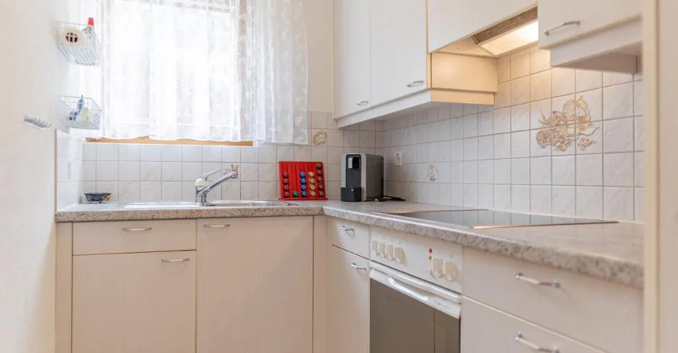 Charmante 2.5-Zimmerwohnung mit traumhafter Aussicht in Ulrichen – photo 8 sur 13