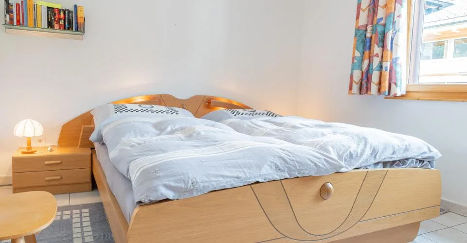 Charmante 2.5-Zimmerwohnung mit traumhafter Aussicht in Ulrichen – photo 9 sur 13