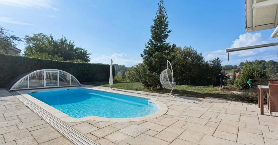 Ein schönes Einfamilienhaus mit Pool, in einer bevorzugten Umgebung – Foto 13 von 13