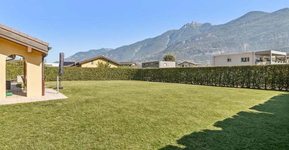 Villa individuelle avec vaste terrain dans un environnement calme – photo 12 sur 13