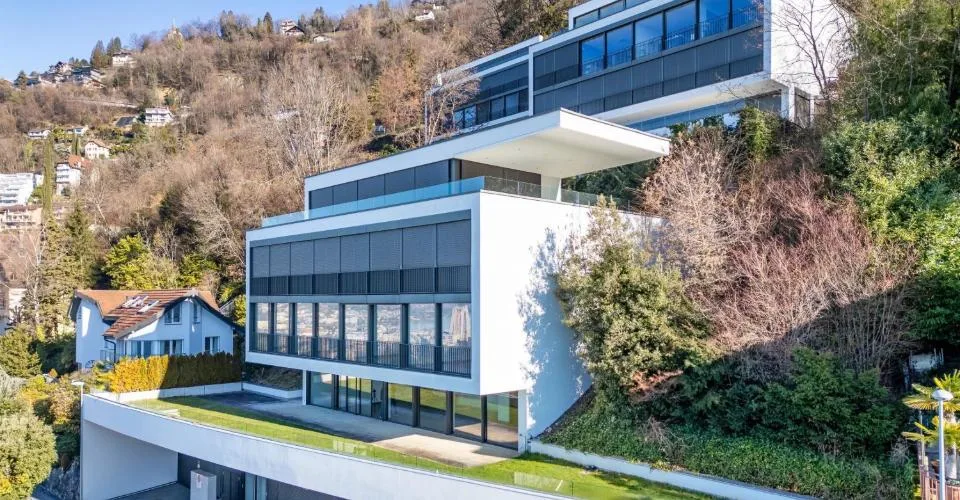 Superbe appartement de 5,5 pièces, surplombant la ville de Montreux et – Foto 2 von 11