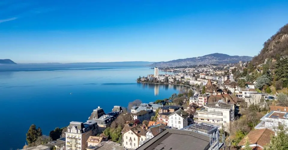 Superbe appartement de 5,5 pièces, surplombant la ville de Montreux et – Foto 3 von 11