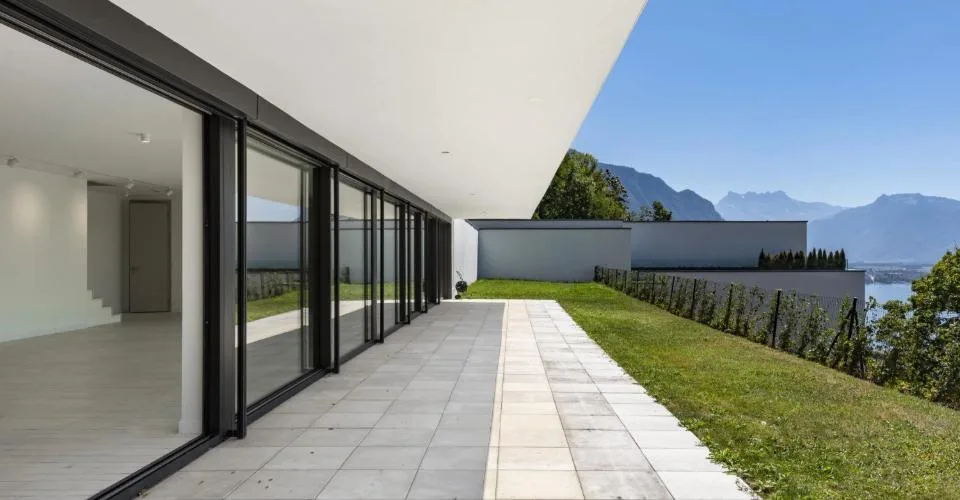 Superbe duplex de 5,5 pièces surplombant le bassin lémanique – Foto 3 von 13
