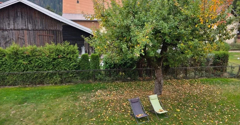Villa individuelle baignée de soleil, bénéficiant d'un vaste jardin et de deux garages privatifs – foto 4 di 13