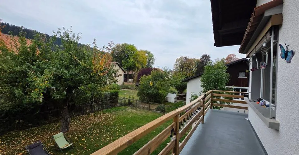 Villa individuelle baignée de soleil, bénéficiant d'un vaste jardin et de deux garages privatifs – foto 3 di 13