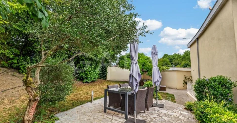 Maison familiale en pignon avec jardin – foto 9 di 13
