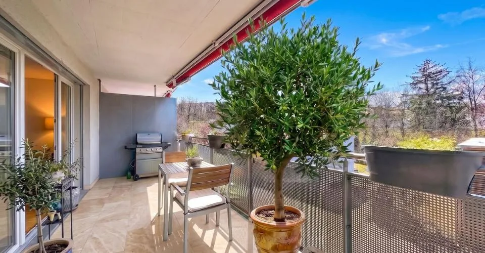 Belfaux - Duplex 4,5 pces, 120 m², balcon couvert 18 m² sud-ouest, CECB B Accroche – photo 6 sur 13