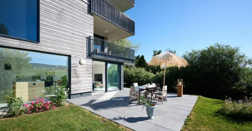 Ein wahres Hausfeeling für diese 5,5-Zimmer-Wohnung mit Garten – Foto 2 von 5