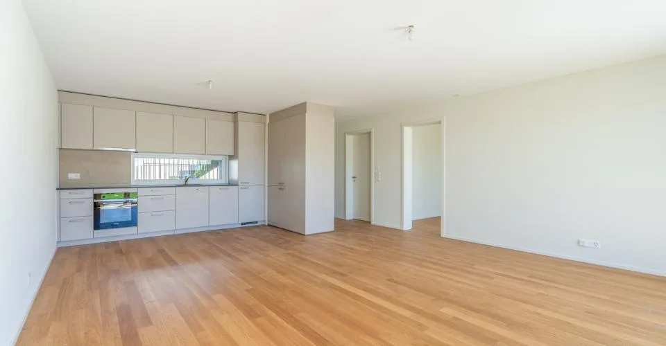 Bell'appartamento di 2,5 locali con giardino privato – foto 4 di 9