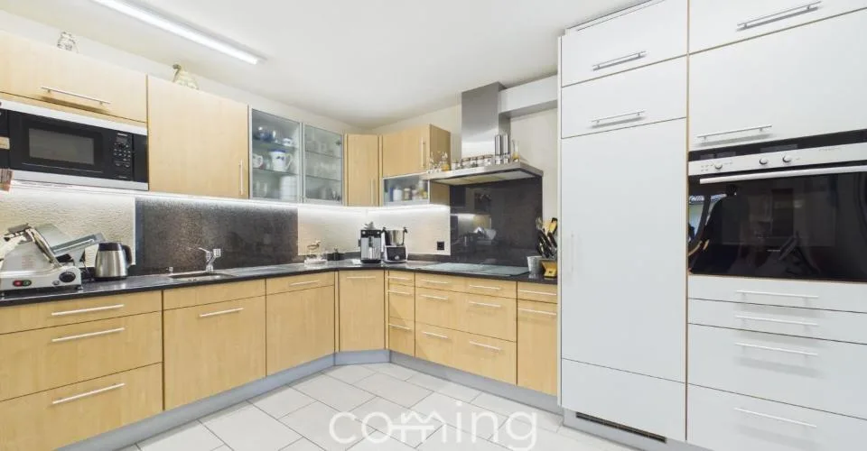 Spacieux appartement de 5,5 pièces avec balcon à Brigerbad – photo 2 sur 13