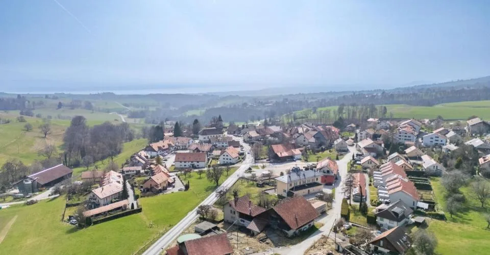Le charme du village, le confort du neuf - Marchissy – photo 9 sur 11