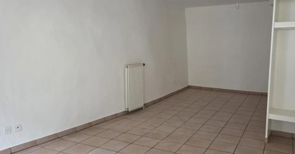 Monolocale con cucina nuova nel cuore della città vecchia – foto 4 di 4