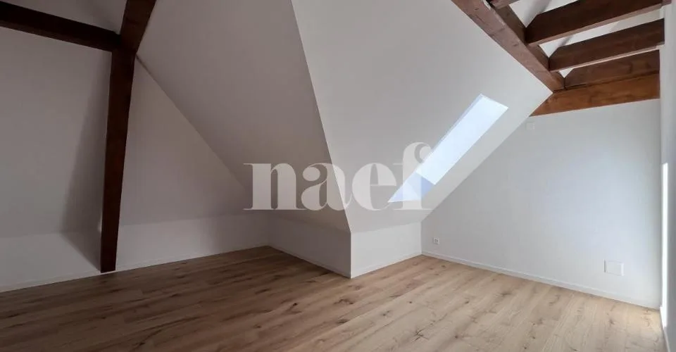 Magnifique duplex de 4,5 pièces au 4ème étage Ouest – Foto 7 von 11