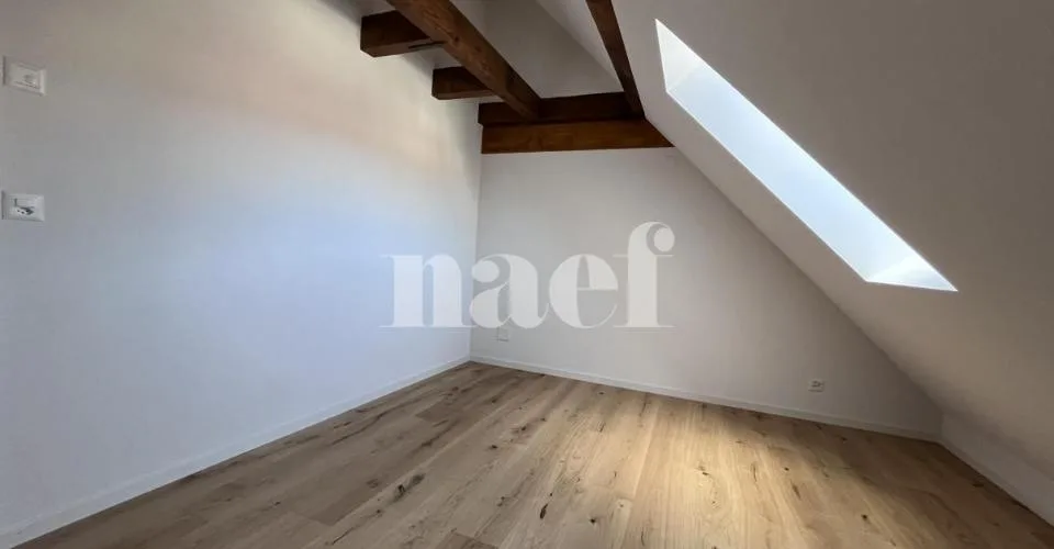 Magnifique duplex de 4,5 pièces au 4ème étage Ouest – Foto 6 von 11