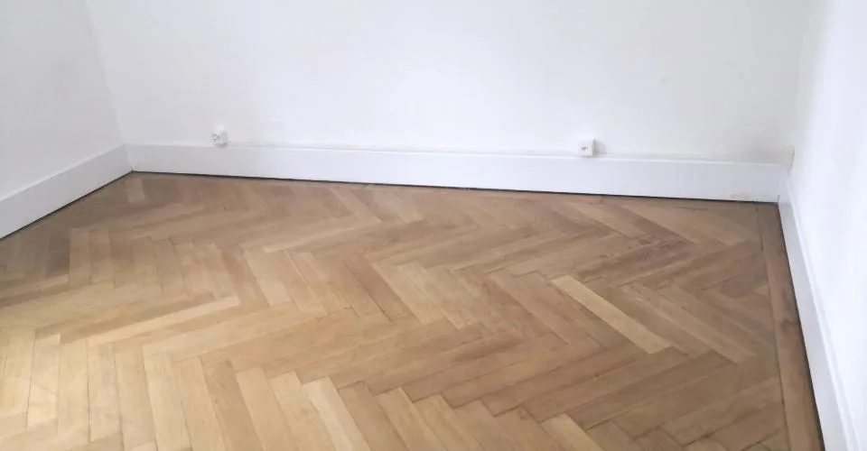 Appartement 2.5 pièces, rénové, proche de la gare Fribourg – Foto 9 von 12