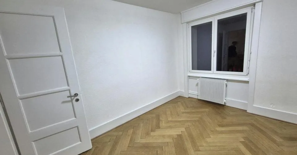 Appartement 2.5 pièces, rénové, proche de la gare Fribourg – Foto 8 von 12