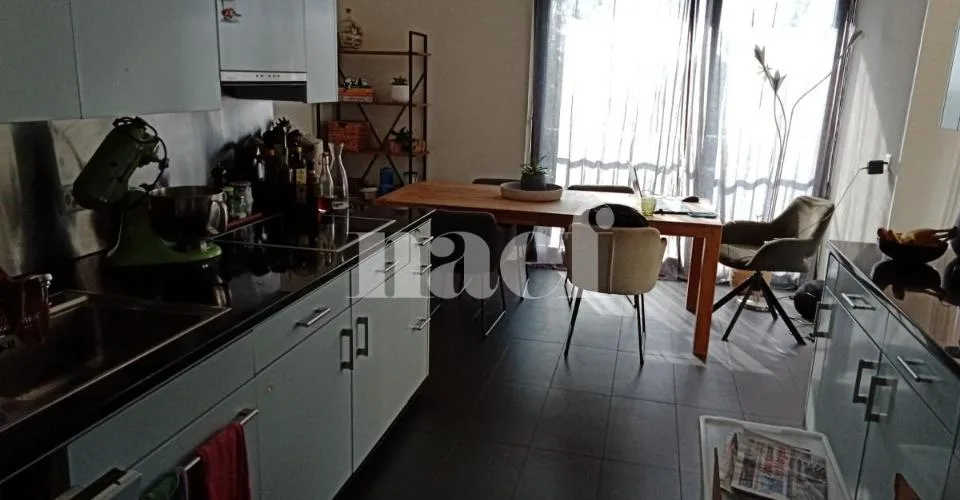 Wohnung mit 4,5 Zimmern im Hochparterre – Foto 2 von 8