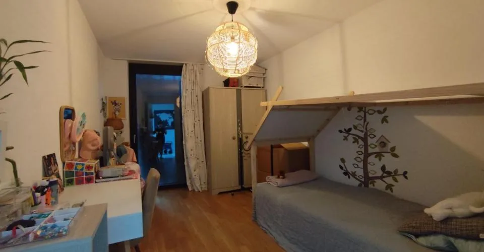 Schönes 4.5-Zimmer-Apartment mit etwa 105m2 und Garten – Foto 7 von 10
