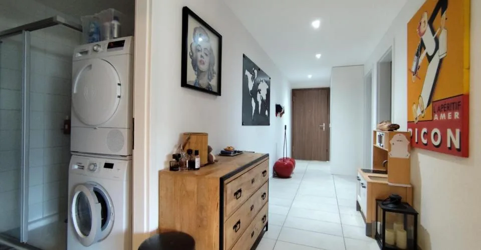 Schönes 4.5-Zimmer-Apartment mit etwa 105m2 und Garten – Foto 9 von 10