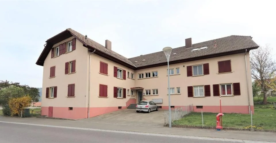 Appartement avec cachet de 4 pièces – photo 2 sur 9
