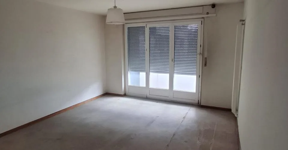 Two and a half room apartment with balcony in La Chaux-de-Fonds – photo 4 of 5