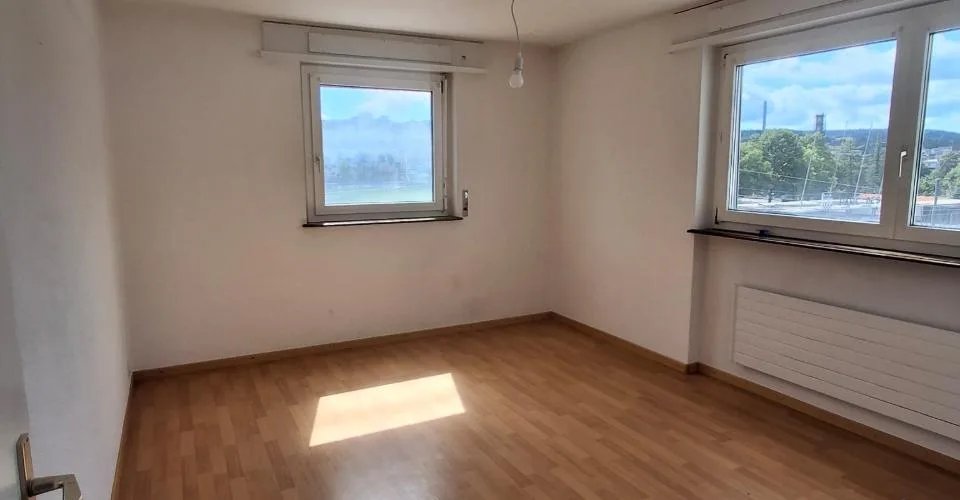 Appartement lumineux de 2.5 pièces à La Chaux-de-Fonds – photo 3 sur 6
