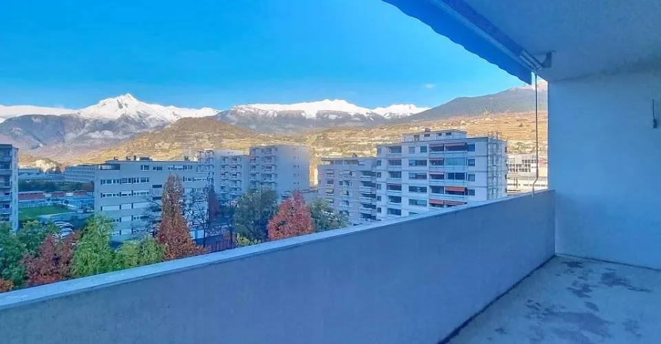 Grand 4.5 pièces au dernier étage – photo 10 sur 10