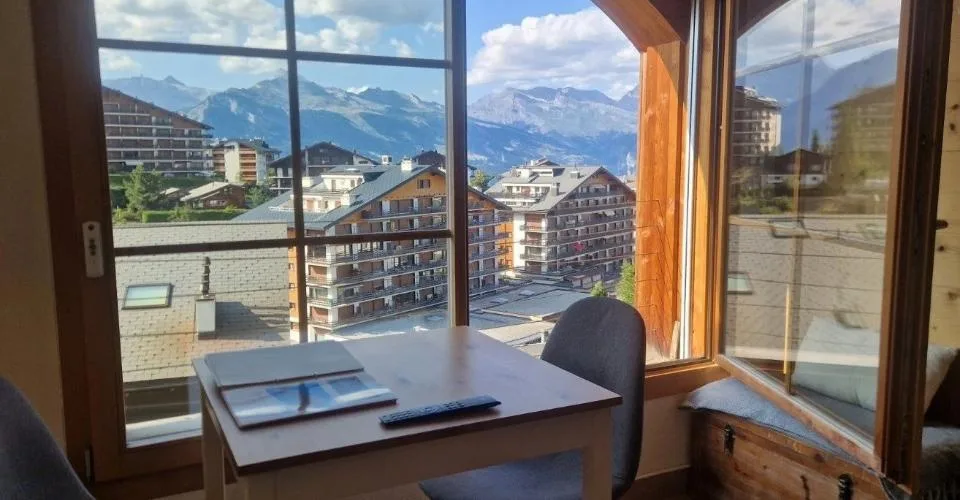 Studio meublé de 24 m² avec vue sur les montagnes – photo 7 sur 12