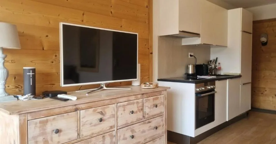 Studio meublé de 24 m² avec vue sur les montagnes – photo 2 sur 12