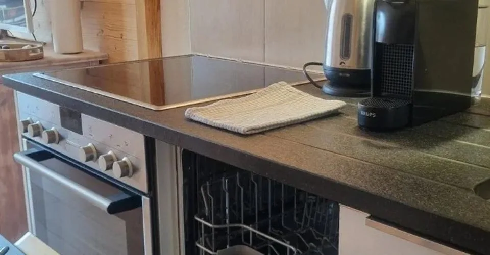 Studio meublé de 24 m² avec vue sur les montagnes – photo 4 sur 12