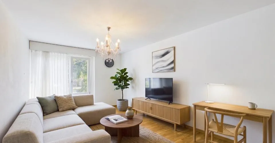 Maisonette-Traum auf zwei Ebenen: Renoviert mit Fussbodenheizung, B... – Foto 1 von 24