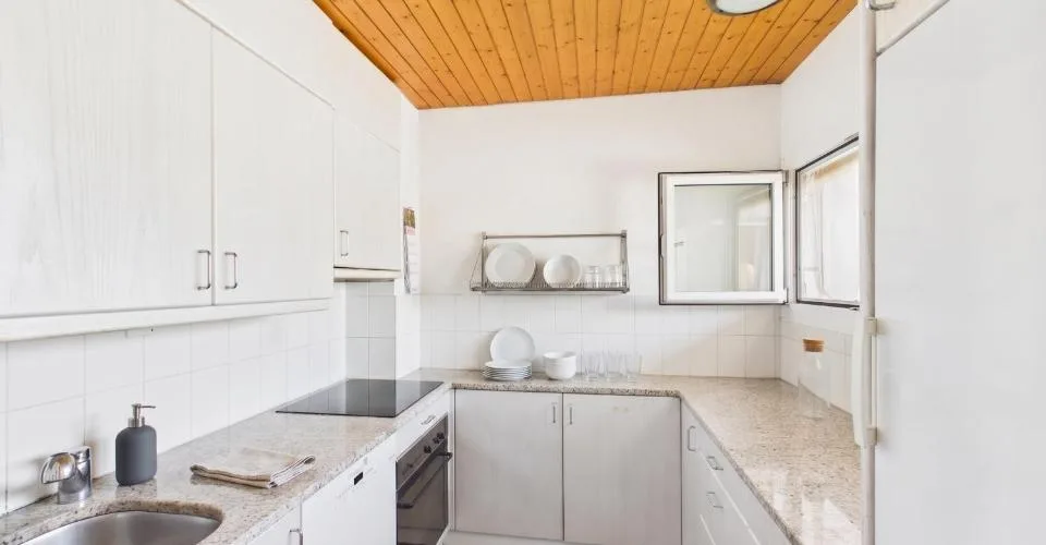 Maisonette-Traum auf zwei Ebenen: Renoviert mit Fussbodenheizung, B... – Foto 2 von 24