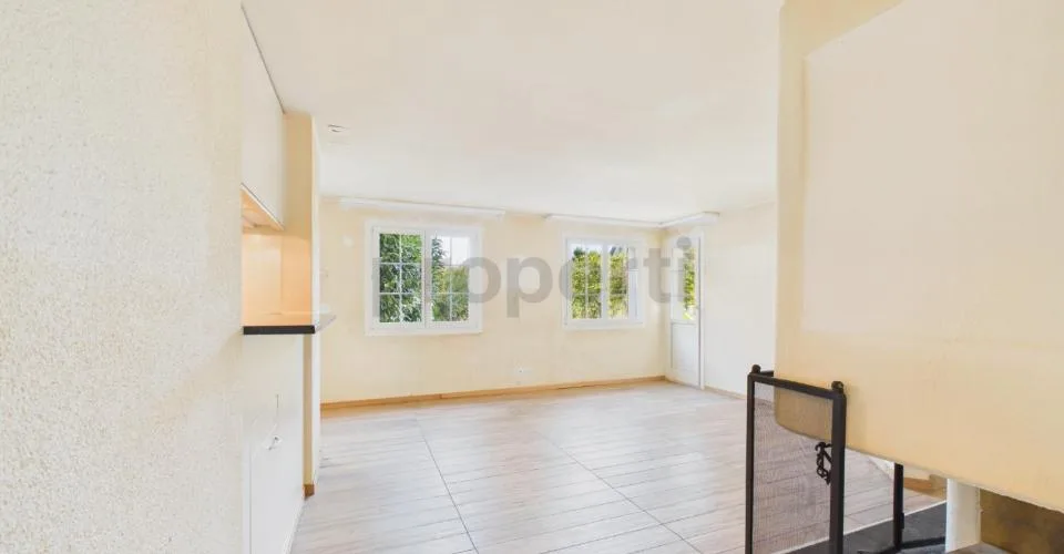 Cozy 3.5-room garden apartment with fireplace and design potential – photo 5 of 29