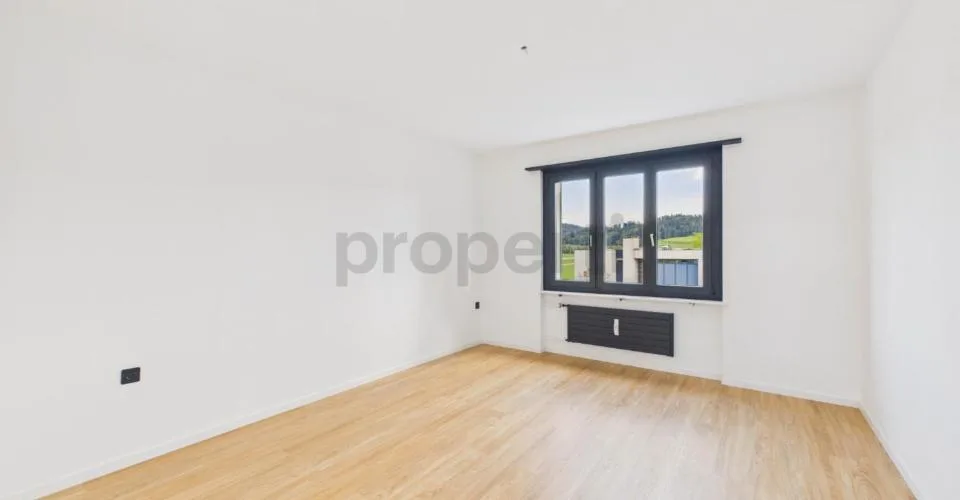 Recentemente ristrutturato, arredato in modo moderno - La tua nuova casa con balcone! – foto 11 di 14