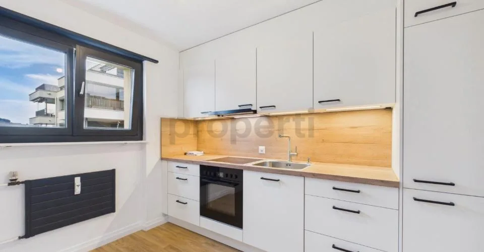 Recentemente ristrutturato, arredato in modo moderno - La tua nuova casa con balcone! – foto 9 di 14