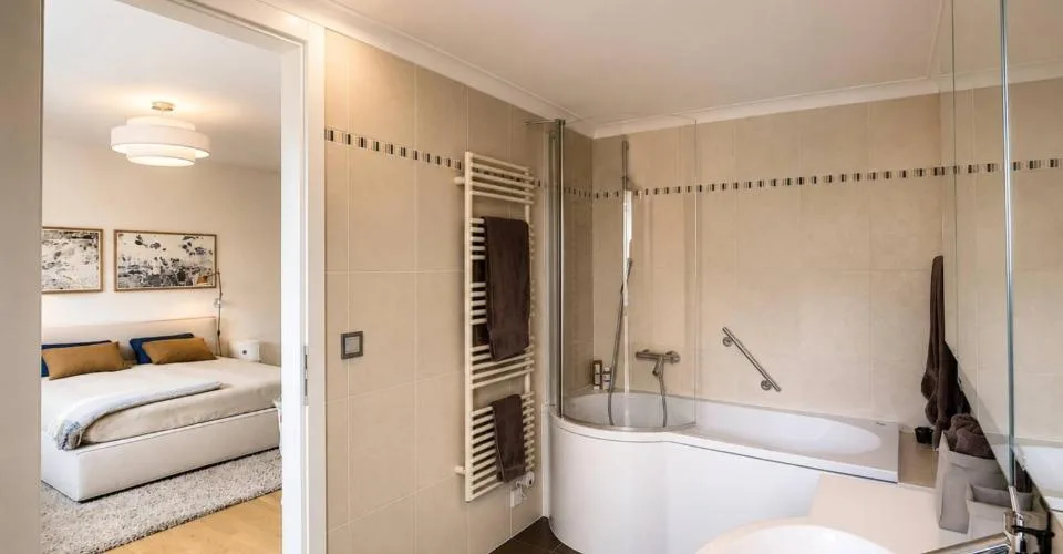 Spacieux appartement contemporain de 5.5 pièces avec vue panoramique – Foto 13 von 26