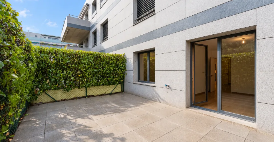 Appartement traversant d’exception de 151m² avec 2 jardins de 87², véranda vitrée de 25m² et double box de 31m² – Foto 16 von 20