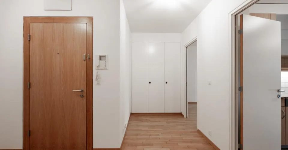 Appartement traversant d’exception de 151m² avec 2 jardins de 87², véranda vitrée de 25m² et double box de 31m² – Foto 10 von 20