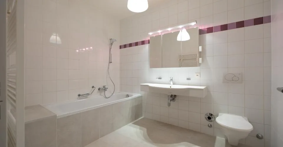 Appartement traversant d’exception de 151m² avec 2 jardins de 87², véranda vitrée de 25m² et double box de 31m² – Foto 12 von 20