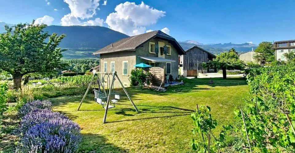 Grône, Pramagnon, maison familiale de 230m2 avec pelouse, places de parc extérieures et grange – photo 19 sur 23
