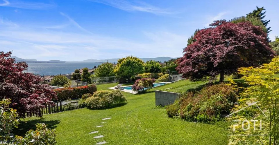 Duplex 5,5 p. de 231 m² - jardin 1'100 m², piscine privée et vue lac - Lutry – foto 5 di 13