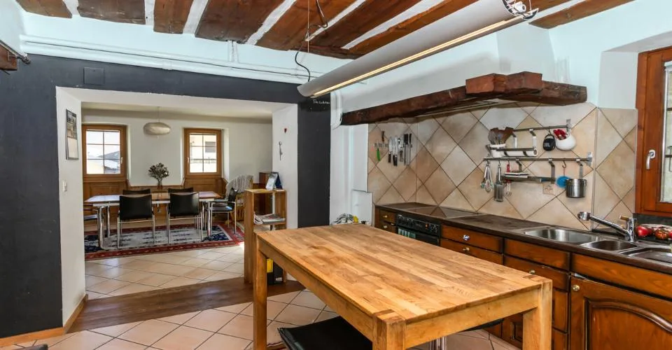 A VENDRE MAISON AVEC CACHET 5.5 PCES A CHAMOSON – Foto 4 von 13