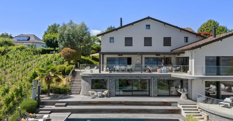Villa d'exception avec vue spectaculaire sur le Léman – Foto 2 von 11