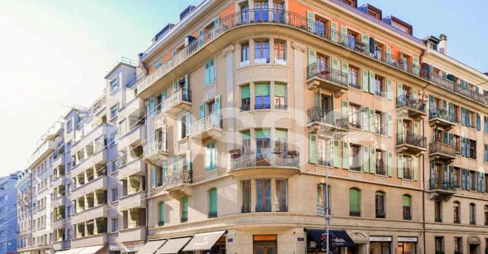 Appartement de 3 pièces au 5ème étage avec balcon – Foto 2 von 2