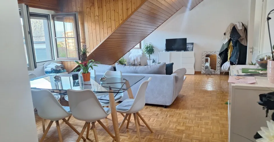 Charmant appartement de 3.0 pièces au centre d'Aubonne – Foto 2 von 6