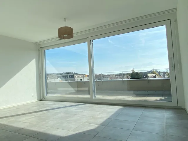 Appartement moderne, 2.5 pièces, centre-ville – Foto 5 von 8