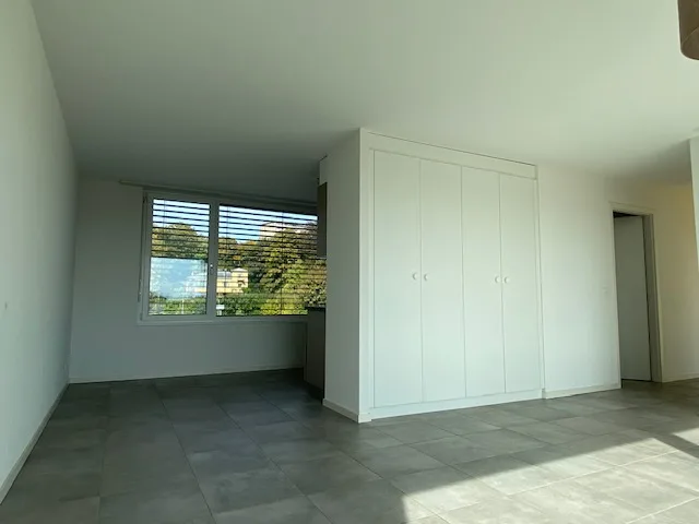 Appartement moderne, 2.5 pièces, centre-ville – Foto 7 von 8