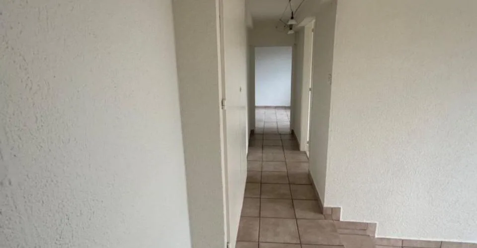 Appartement de 4 pièces au rez-inférieur – Foto 10 von 13