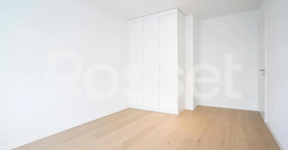 Rare à la location, lumineux appartement au coeur de la ville – photo 4 sur 7
